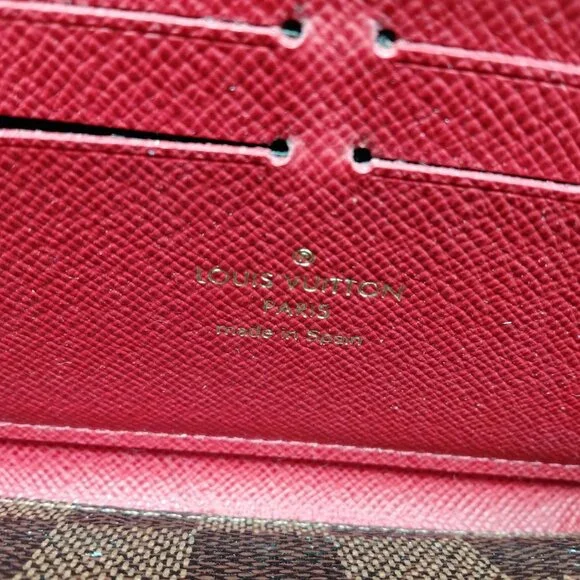 Authentic Louis Vuitton Long Wallet Brown Damier mn377-021526